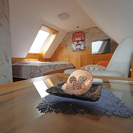 Adel Am Herzzentrum Apartament *